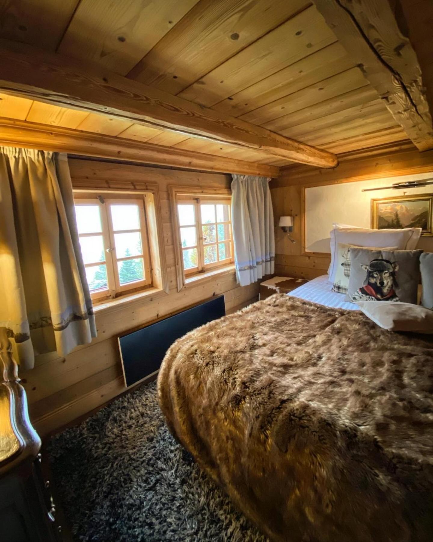 La Ferme Des Vonezins Hotel โธนส์ ภายนอก รูปภาพ