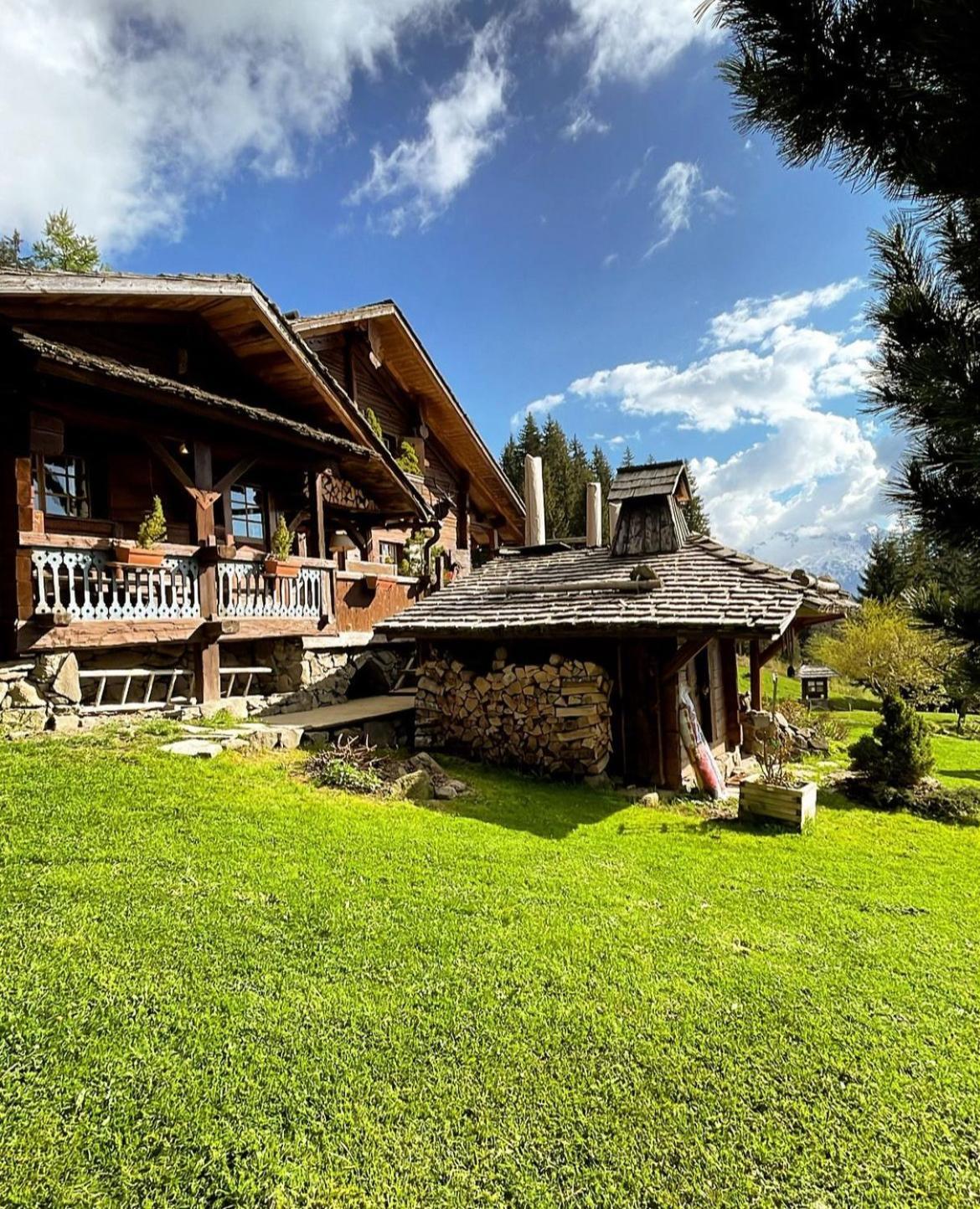 La Ferme Des Vonezins Hotel โธนส์ ภายนอก รูปภาพ