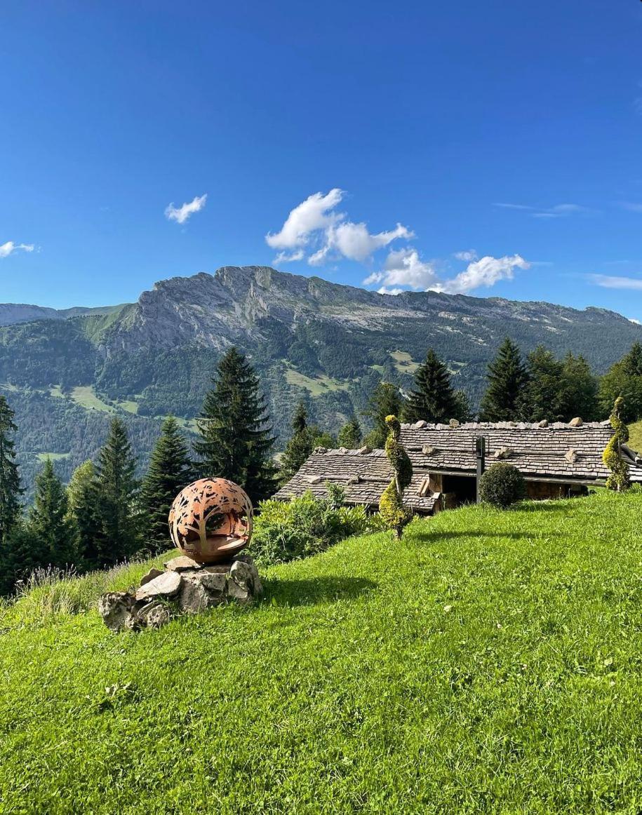 La Ferme Des Vonezins Hotel โธนส์ ภายนอก รูปภาพ